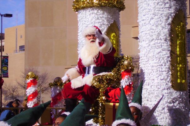 Things to do in Dallas - Christmas Parade - Texas